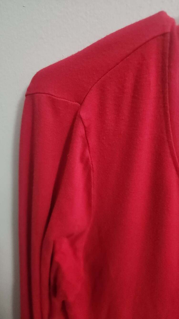 Banana Republic Women's Red Long Sleeve Back-Pleat Knit Top - Picture 3 of 4
